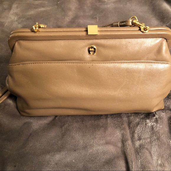 Etienne Aigner  Vintage Shoulder/clutch handbag - Picture 1 of 3